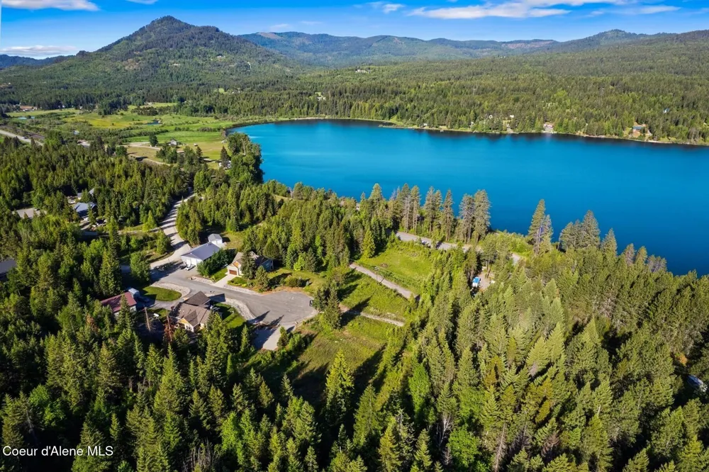 65 Beacon Hill Road Cocolalla, ID 83813