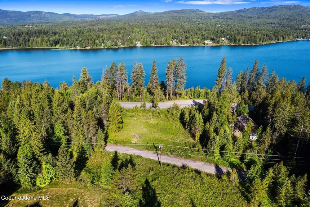 66 Beacon Hill Road Cocolalla, ID 83813