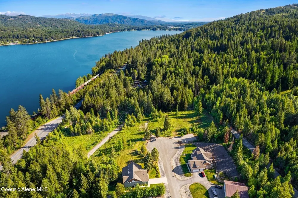 66 Beacon Hill Road Cocolalla, ID 83813
