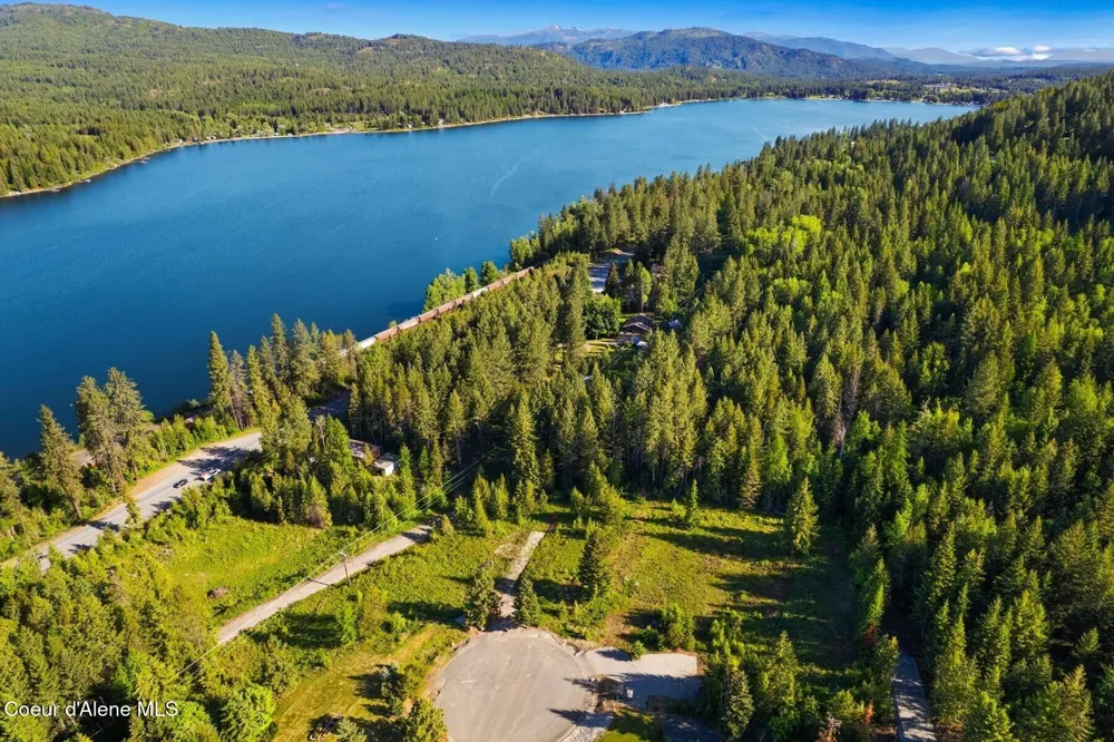 66 Beacon Hill Road Cocolalla, ID 83813