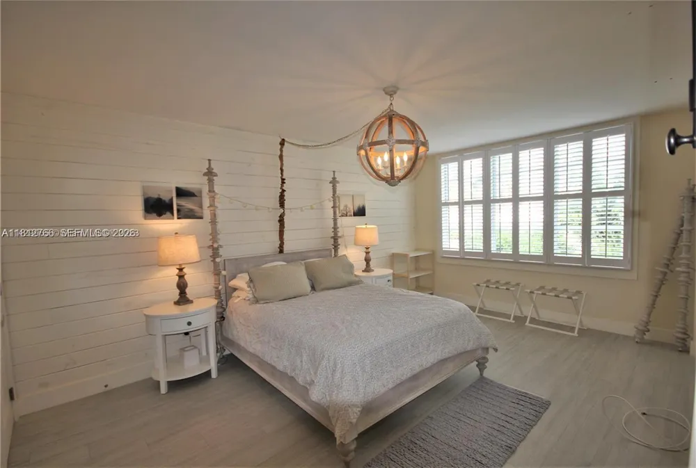 5161 Collins Ave #315 Miami Beach, FL 33140