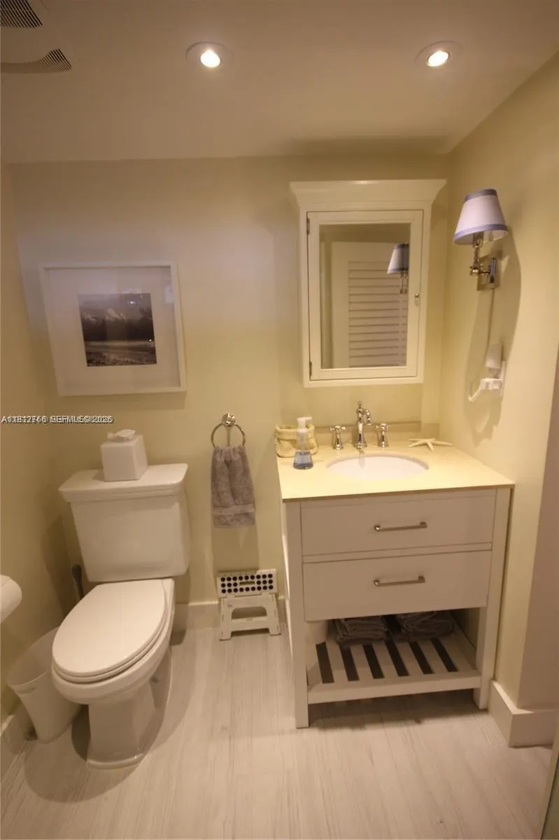 5161 Collins Ave #315 Miami Beach, FL 33140