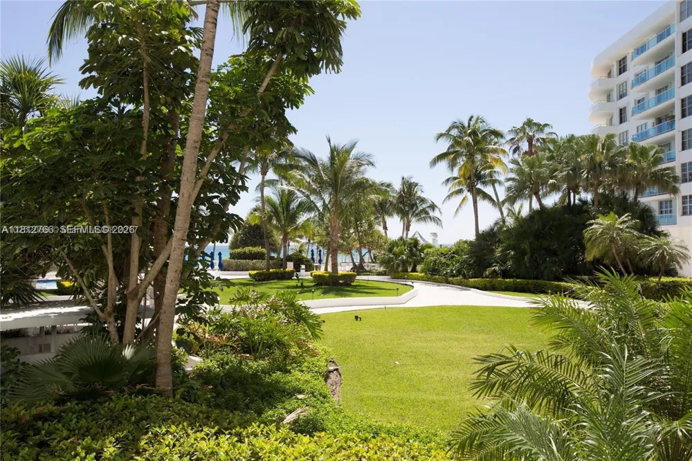 5161 Collins Ave #315 Miami Beach, FL 33140