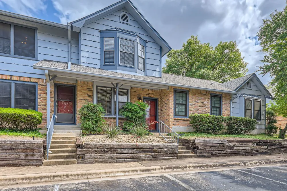 1411 Gracy Farms Lane #113