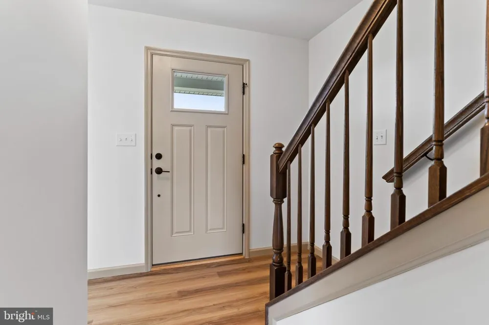 160 HARTFORD DRIVE Middletown, PA 17057