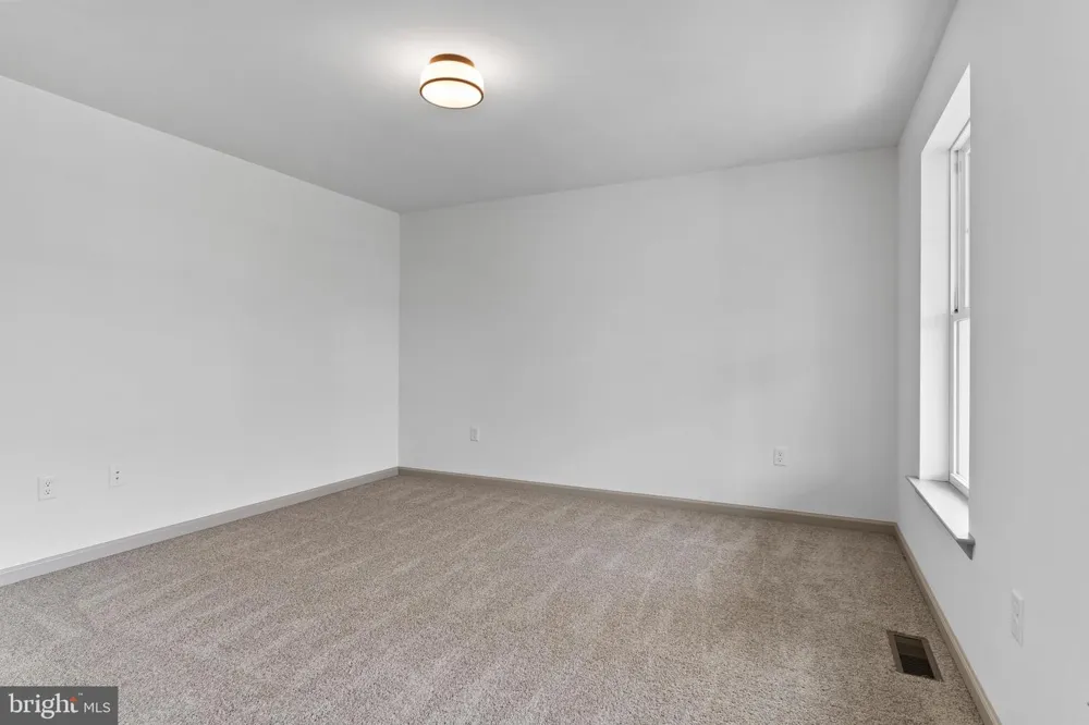 160 HARTFORD DRIVE Middletown, PA 17057