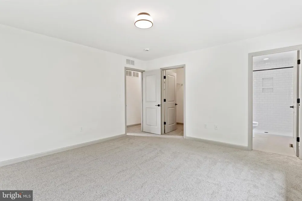160 HARTFORD DRIVE Middletown, PA 17057
