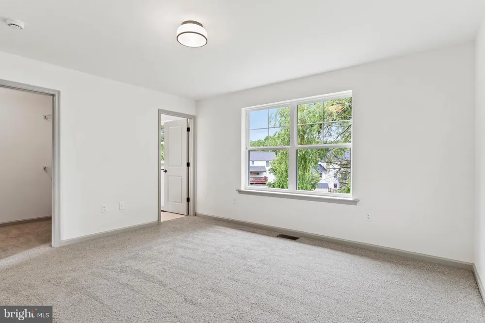160 HARTFORD DRIVE Middletown, PA 17057