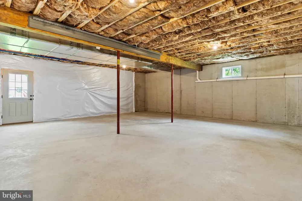 160 HARTFORD DRIVE Middletown, PA 17057