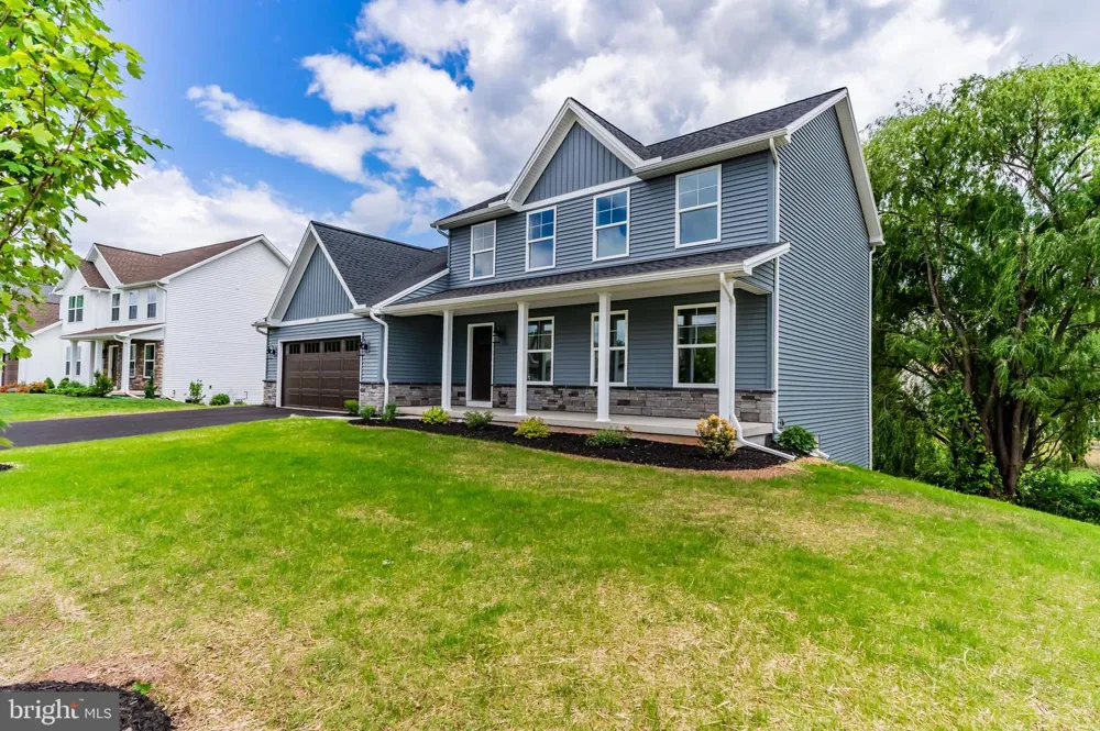 160 HARTFORD DRIVE Middletown, PA 17057