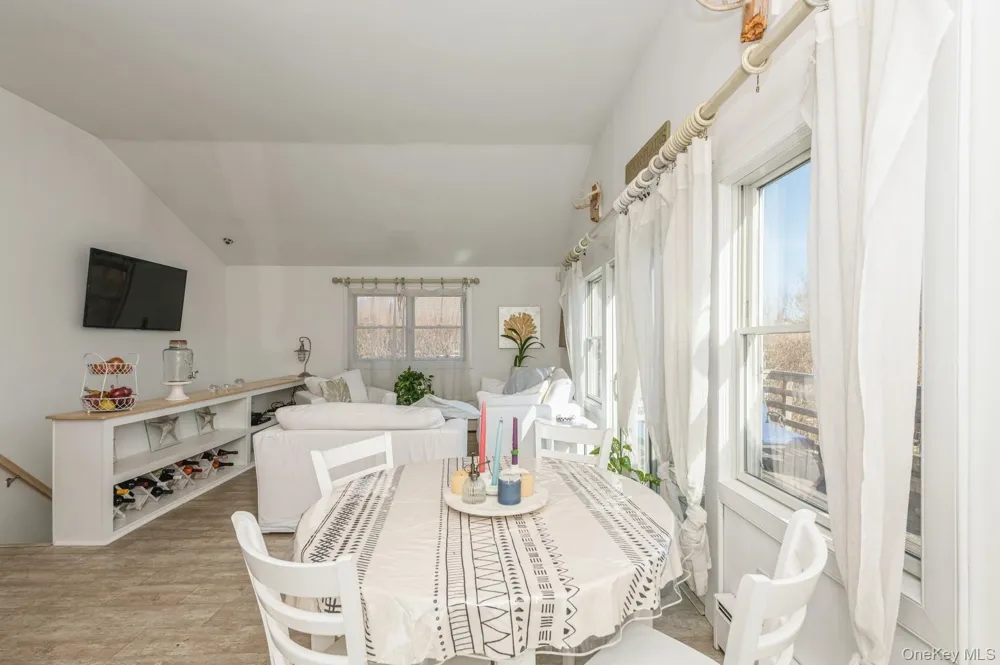 33 Hoppin Avenue Montauk, NY 11954