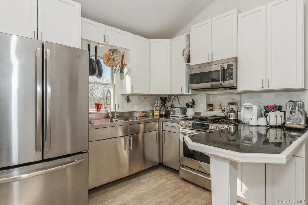 33 Hoppin Avenue Montauk, NY 11954