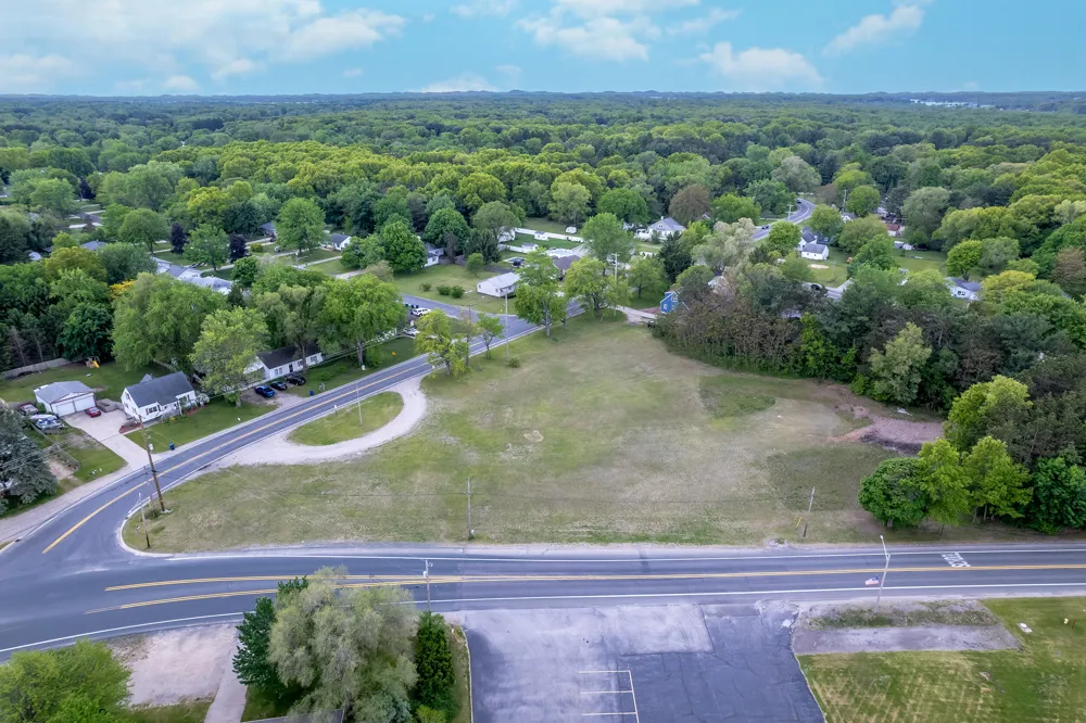 2550 Heights Ravenna Road Muskegon, MI 49444