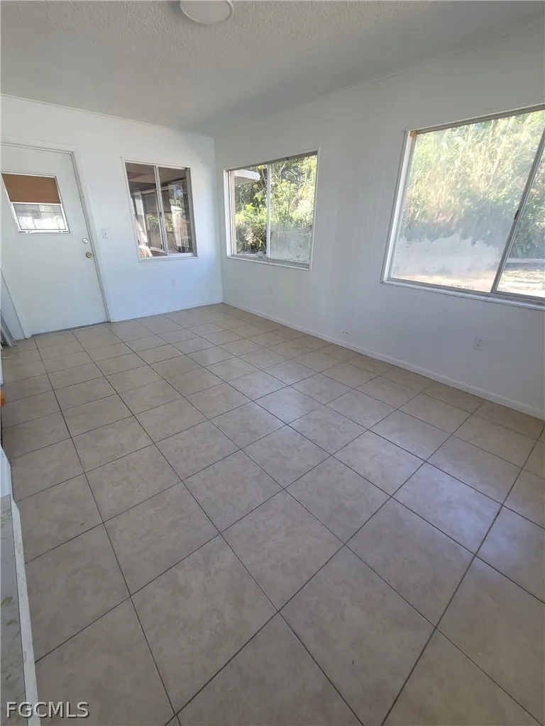 Evanston Street Sebring, FL 33870