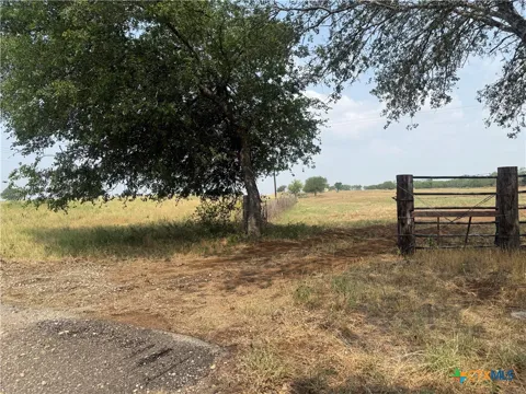 1404 US Highway 87