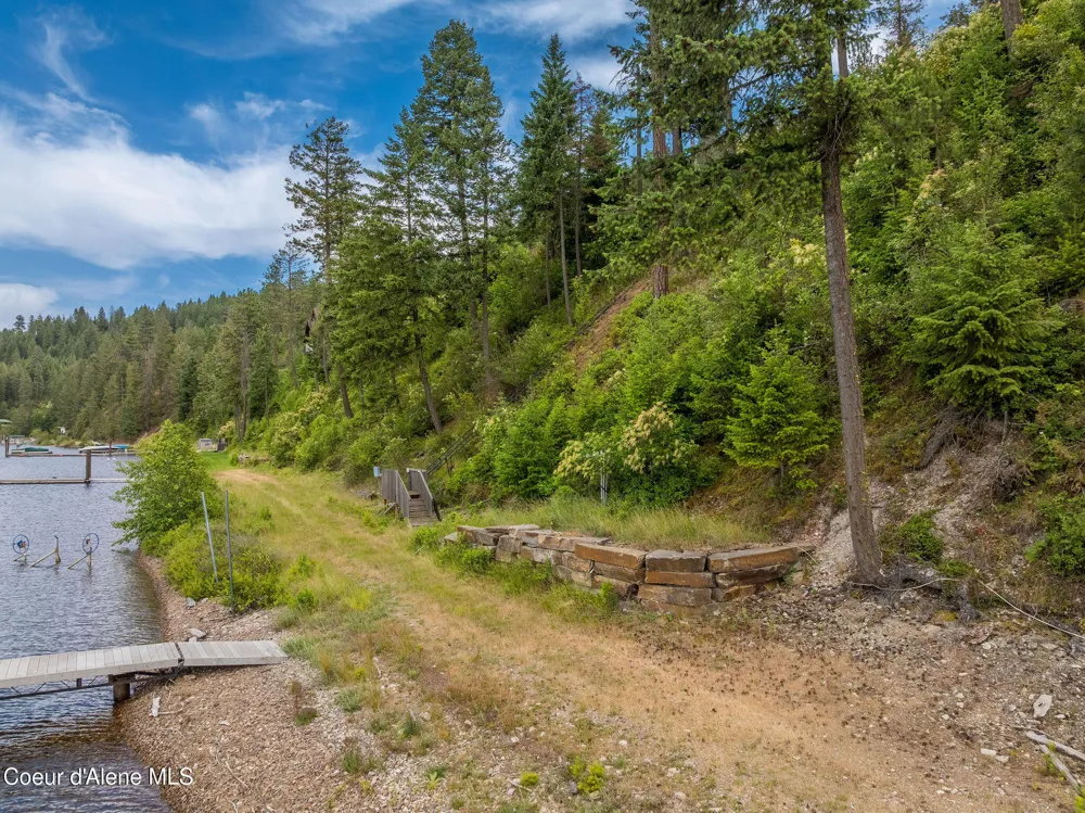 985 E PUGH POINT COURT Harrison, ID 83833