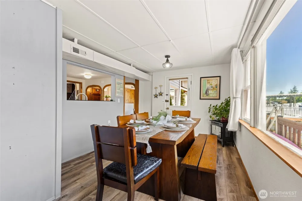 2423 Day Island Boulevard W University Place, WA 98466