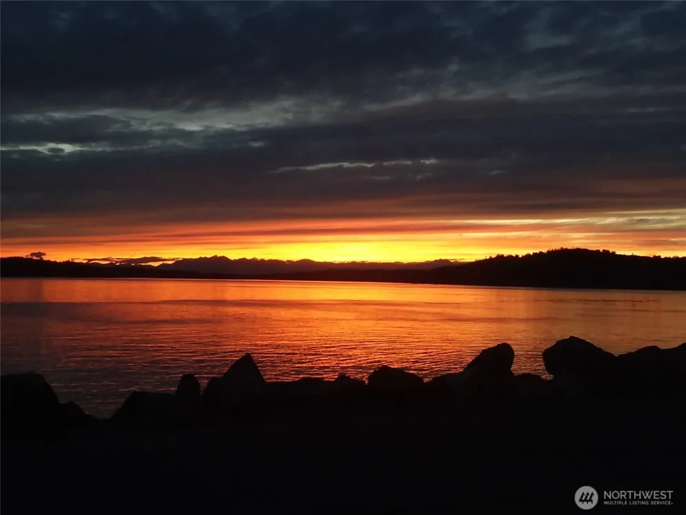 2423 Day Island Boulevard W University Place, WA 98466
