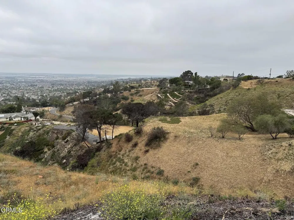 894 W Highland Drive Camarillo, CA 93010