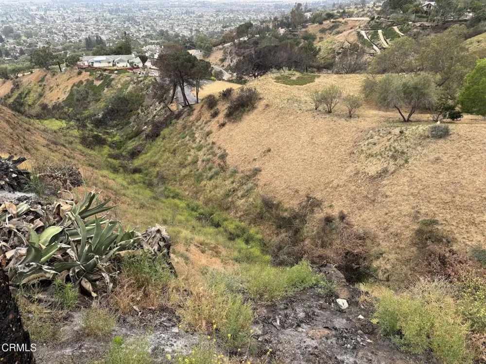 894 W Highland Drive Camarillo, CA 93010