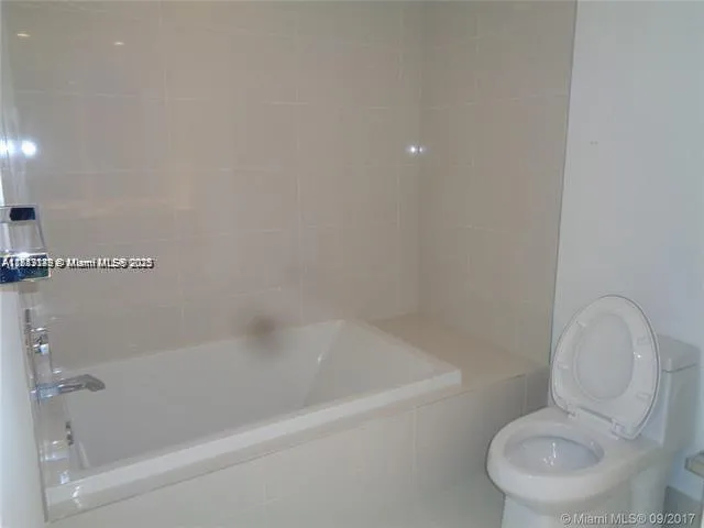 45 SW 9th St #2709 Miami, FL 33130