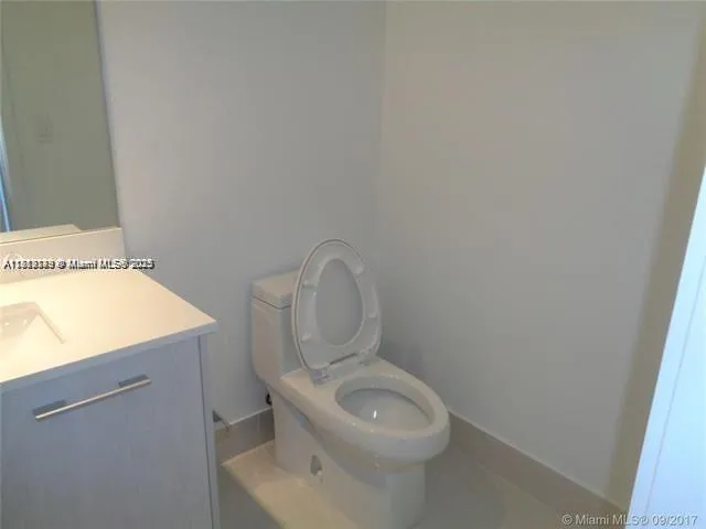 45 SW 9th St #2709 Miami, FL 33130