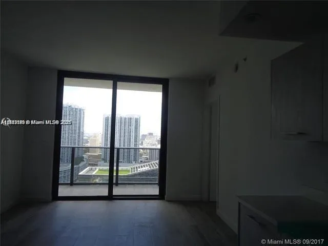 45 SW 9th St #2709 Miami, FL 33130