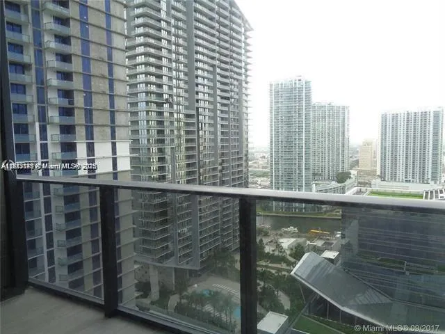45 SW 9th St #2709 Miami, FL 33130