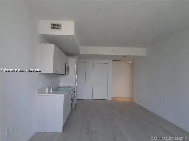 45 SW 9th St #2709 Miami, FL 33130