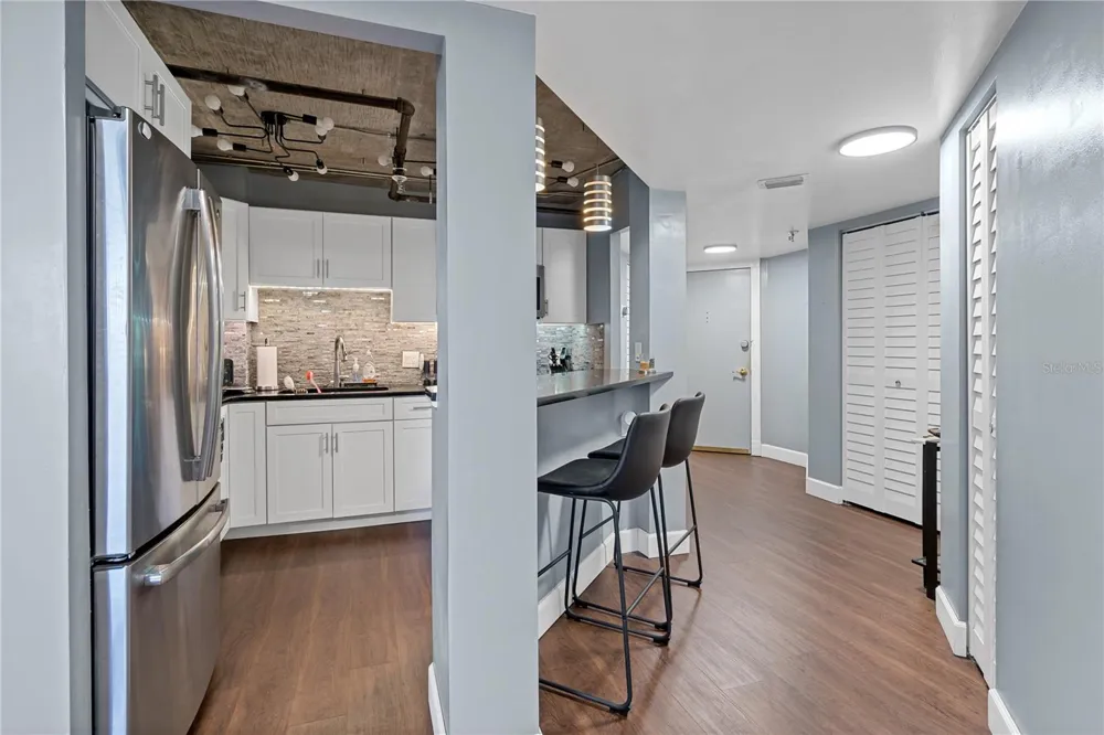 400 E COLONIAL DRIVE #207 Orlando, FL 32803