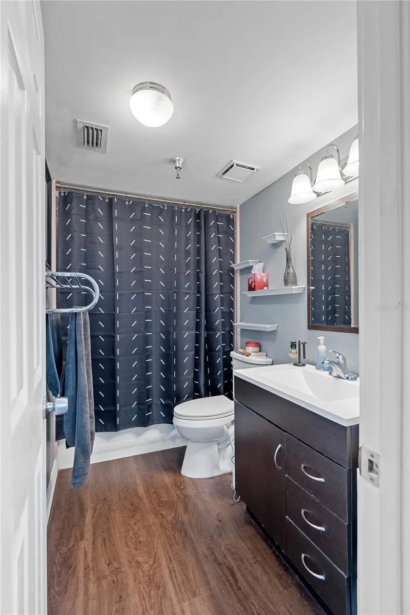 400 E COLONIAL DRIVE #207 Orlando, FL 32803
