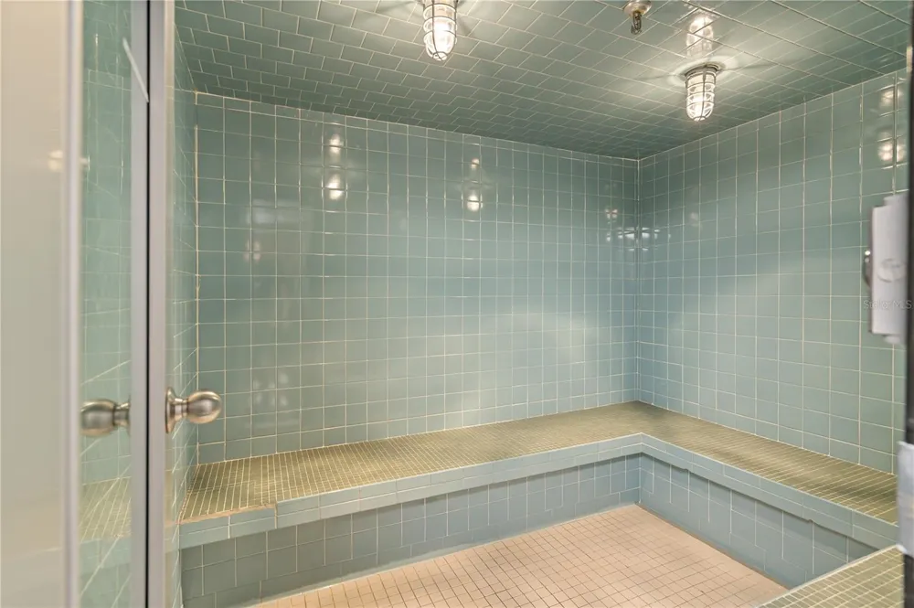 400 E COLONIAL DRIVE #207 Orlando, FL 32803