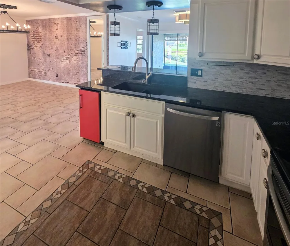 644 YARDARM DRIVE #22 Apollo Beach, FL 33572