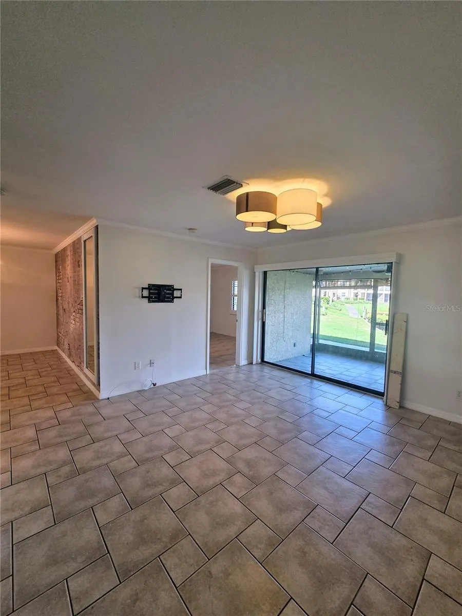 644 YARDARM DRIVE #22 Apollo Beach, FL 33572