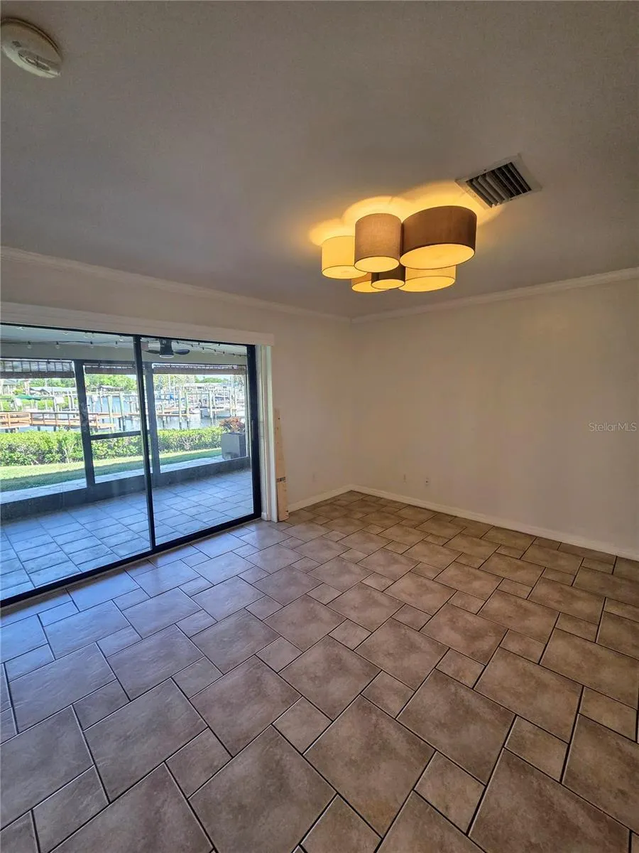 644 YARDARM DRIVE #22 Apollo Beach, FL 33572