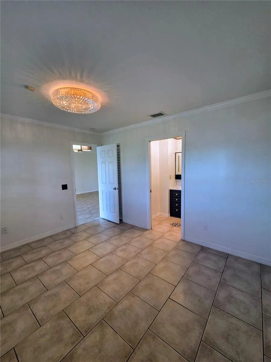 644 YARDARM DRIVE #22 Apollo Beach, FL 33572