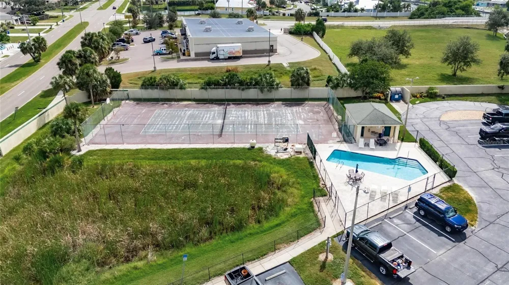 644 YARDARM DRIVE #22 Apollo Beach, FL 33572