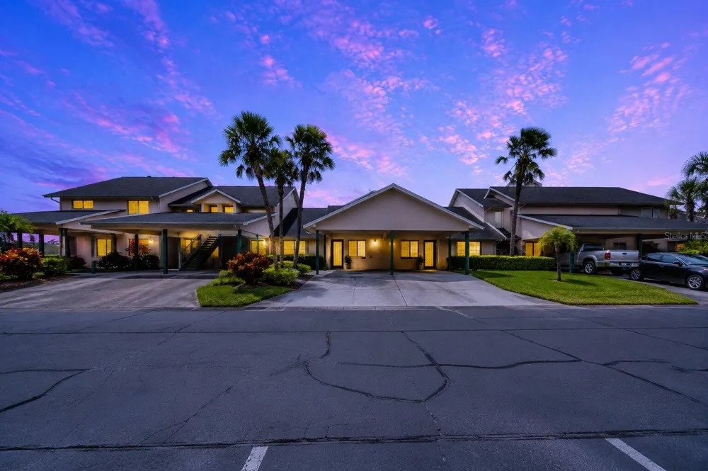 644 YARDARM DRIVE #22 Apollo Beach, FL 33572