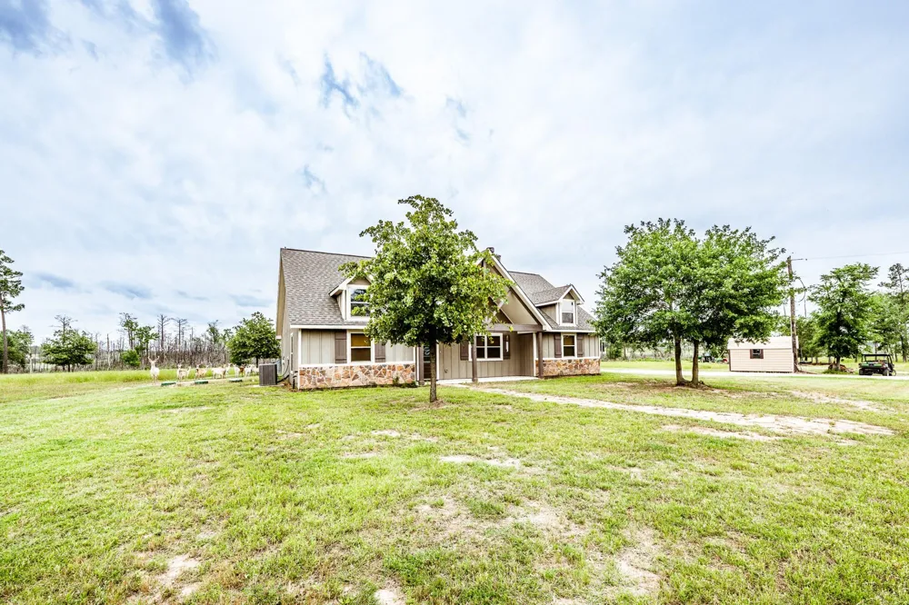1916 Fm-247 Huntsville, TX 77320
