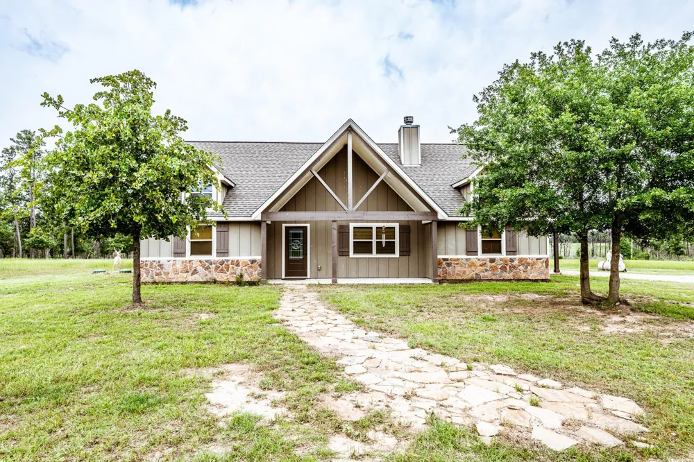 1916 Fm-247 Huntsville, TX 77320