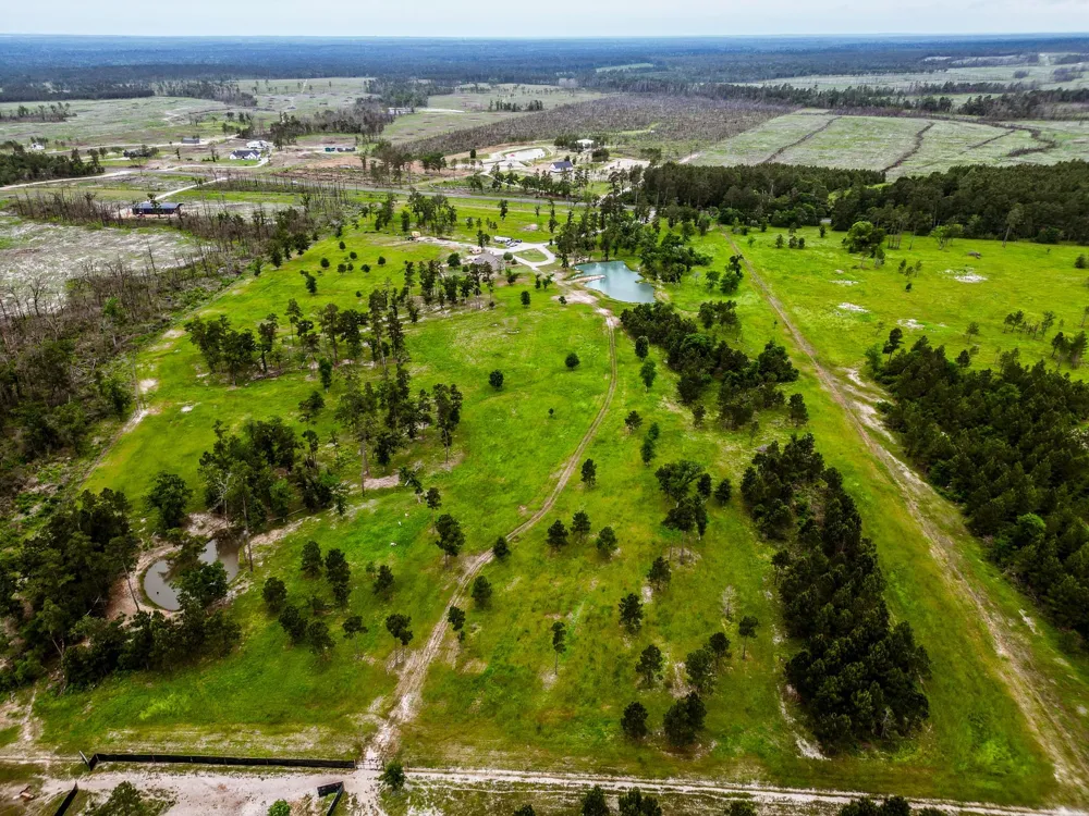 1916 Fm-247 Huntsville, TX 77320