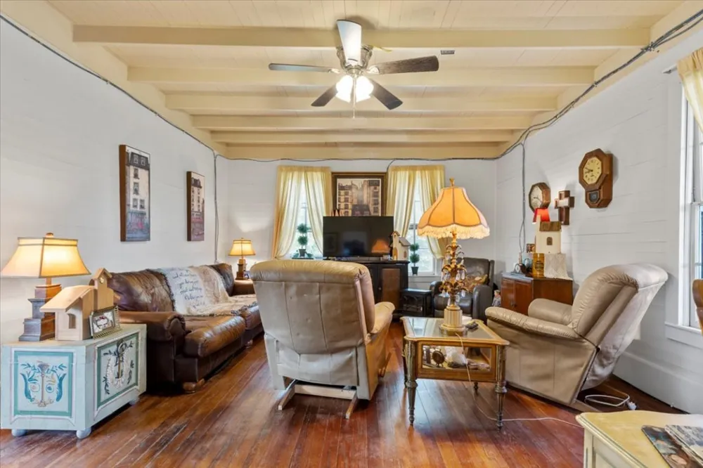 3848 S Highway 304 Rosanky, TX 78953