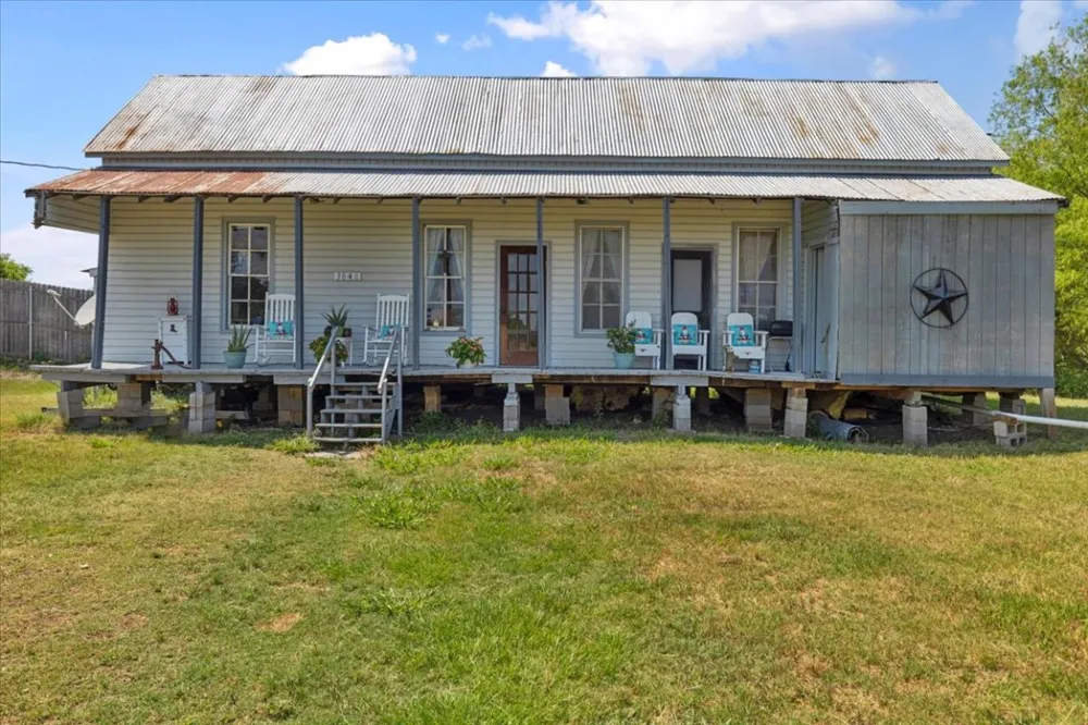3848 S Highway 304 Rosanky, TX 78953