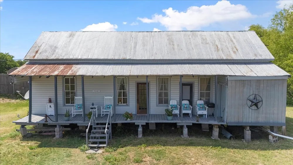 3848 S Highway 304 Rosanky, TX 78953