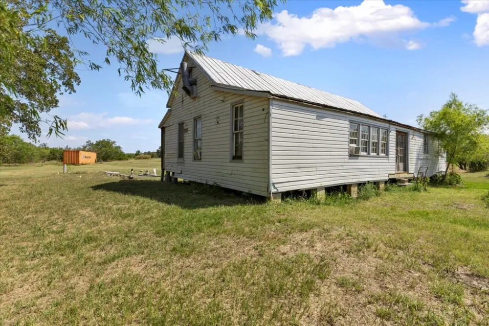 3848 S Highway 304 Rosanky, TX 78953