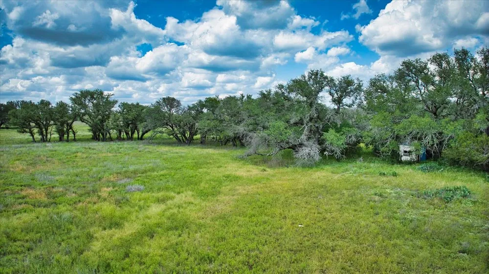 555 Summer Hill Lane Johnson City, TX 78636
