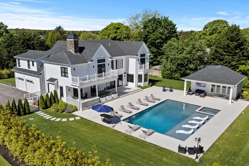 58 Country Club Drive Southampton, NY 11968