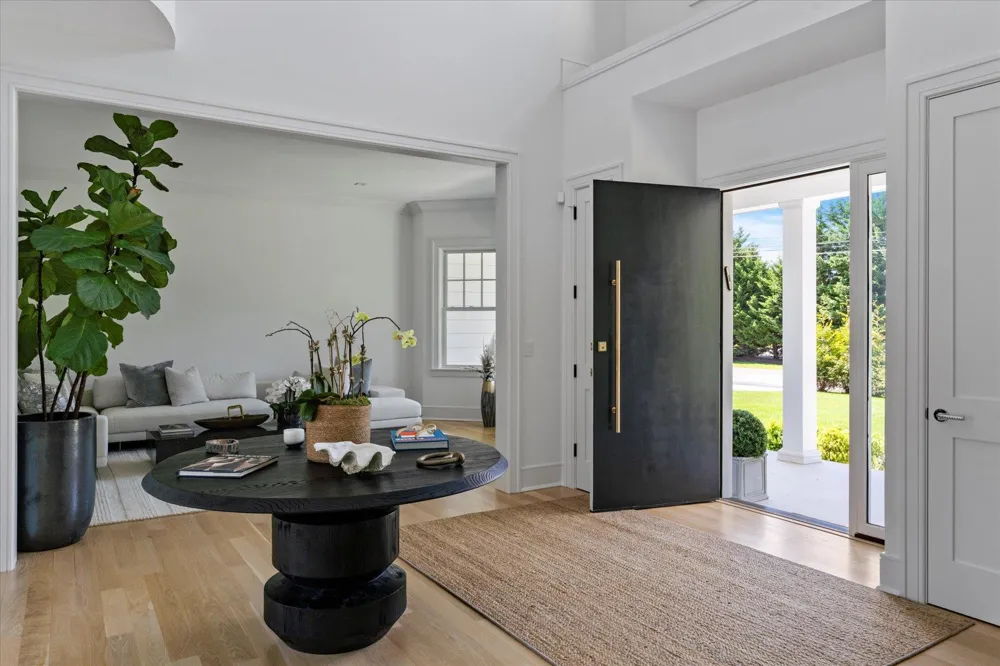 58 Country Club Drive Southampton, NY 11968
