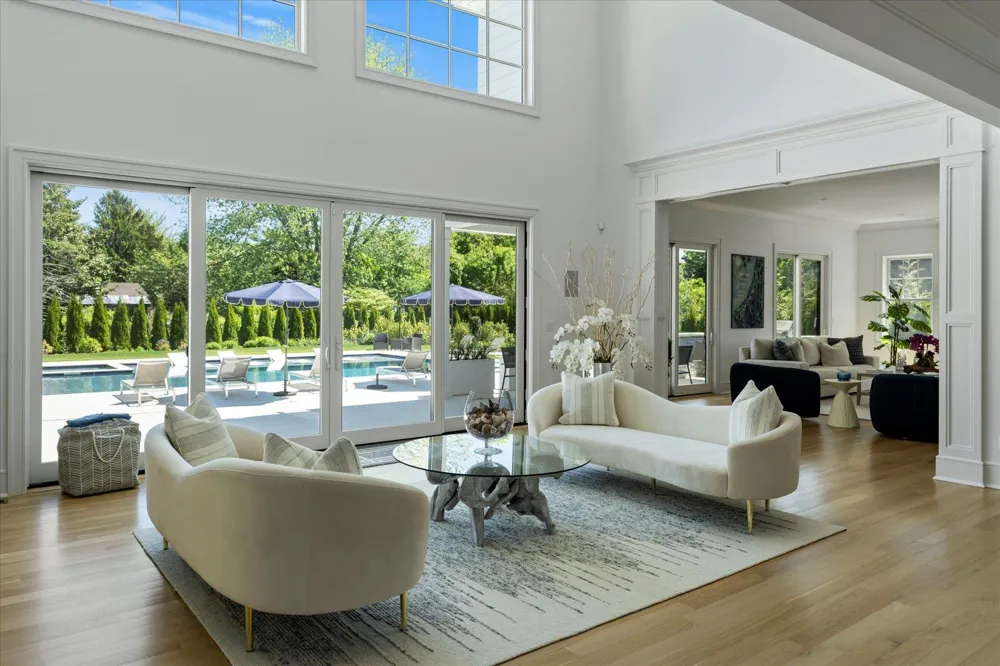 58 Country Club Drive Southampton, NY 11968