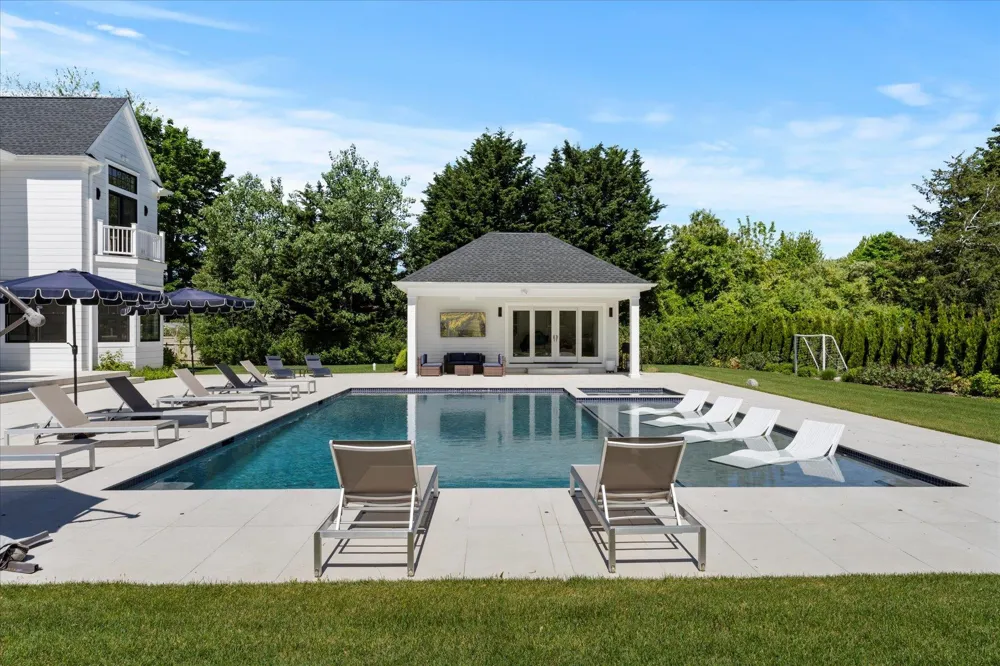 58 Country Club Drive Southampton, NY 11968
